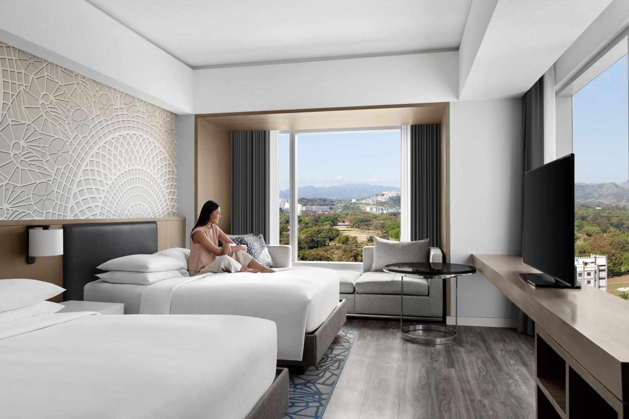 Clark Marriott Hotel Mabalacat Екстериор снимка