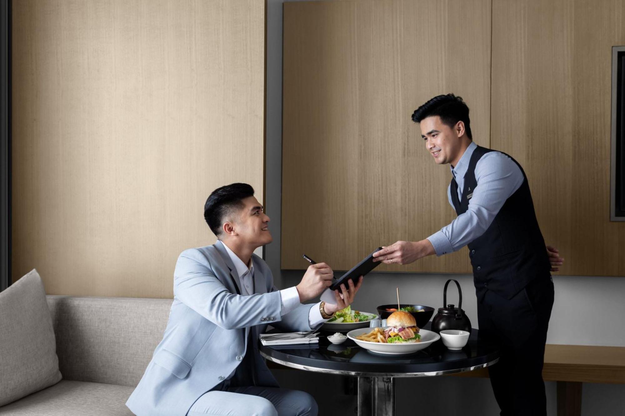 Clark Marriott Hotel Mabalacat Екстериор снимка