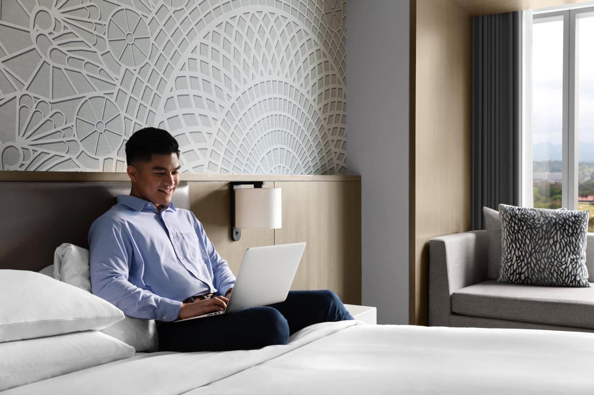 Clark Marriott Hotel Mabalacat Екстериор снимка