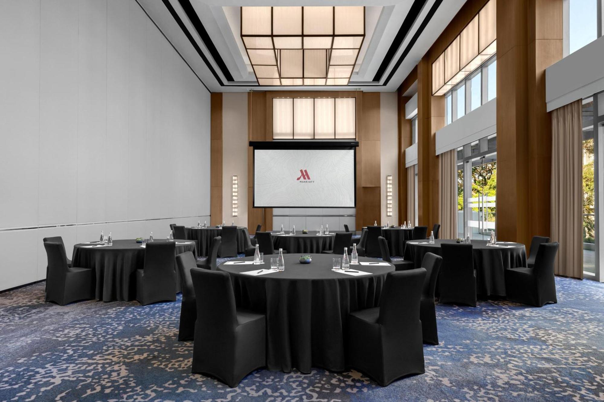 Clark Marriott Hotel Mabalacat Екстериор снимка