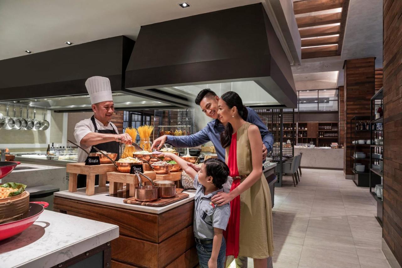 Clark Marriott Hotel Mabalacat Екстериор снимка